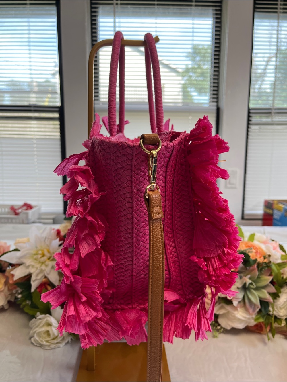 Shiraleah Chicago Pink Raffia Fringe Straw Tote Crossbody Bag - Picture 5 of 13